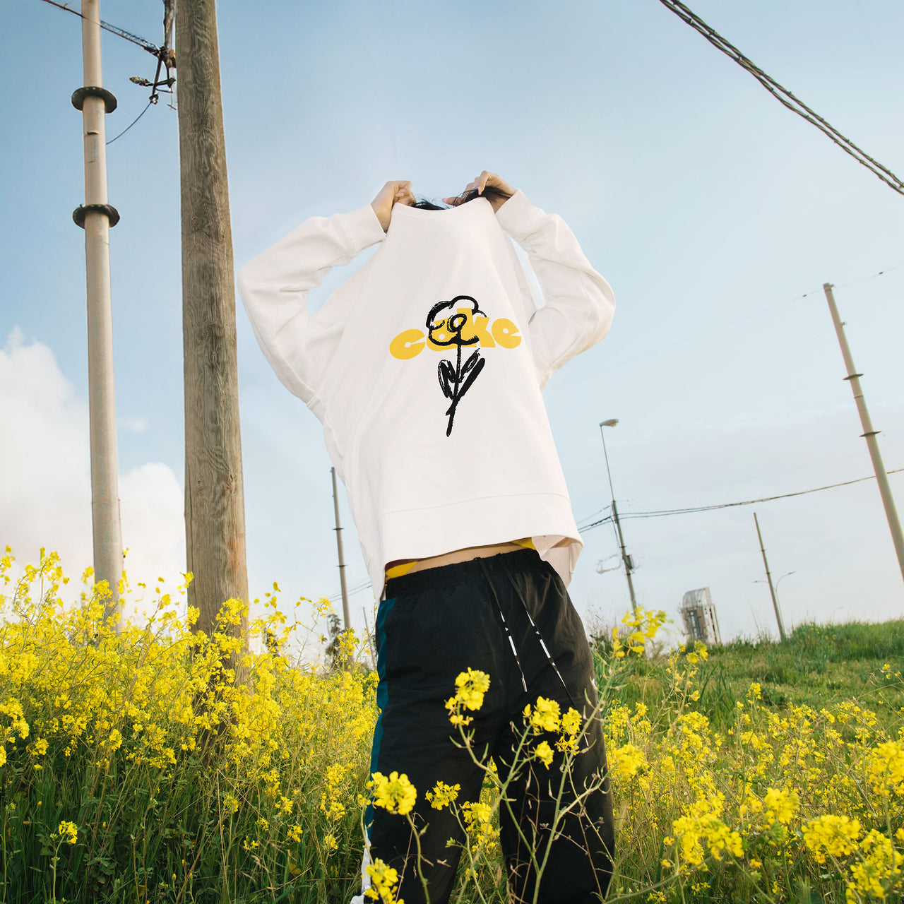 CAKE LONG SLEEVE T-SHIRT  (COLOUR: OAT MILK)
